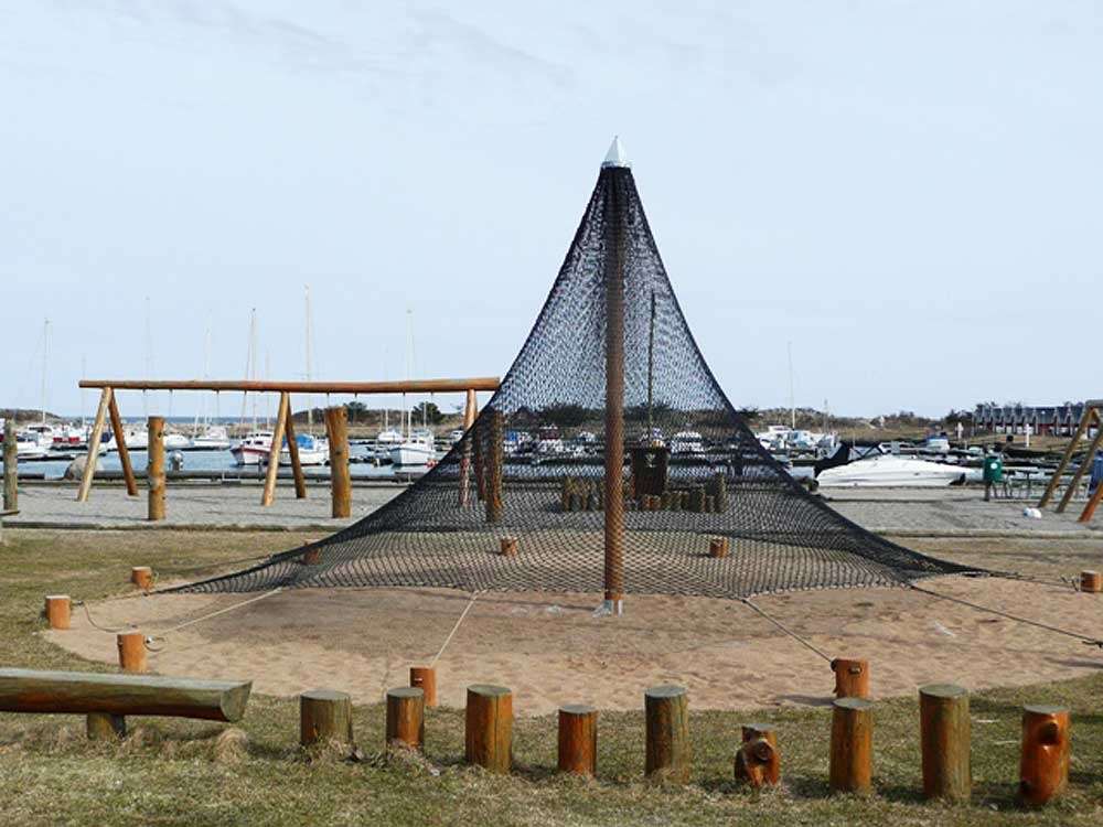 Legeplads, klatre pyramide net